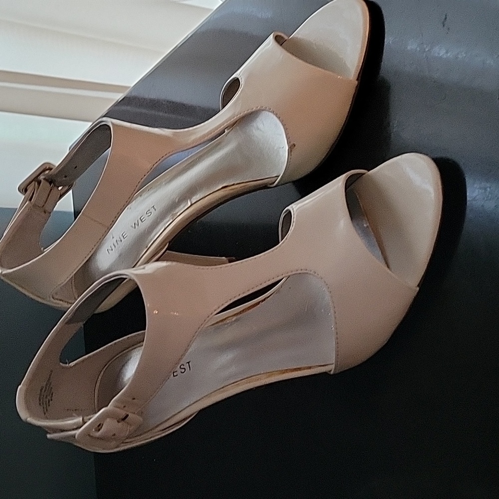Nine West women’s White Salem open toe patent leather